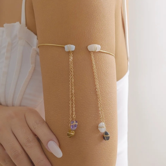 Hand bracelet golden color with stones - Picture 2 of 6